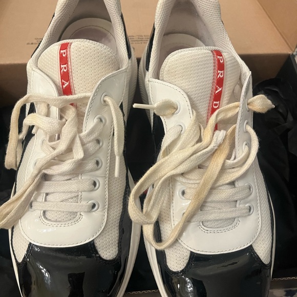 Beautiful Prada America Cup size 9 sneakers black. Comes with box and travel bag - Picture 6 of 8